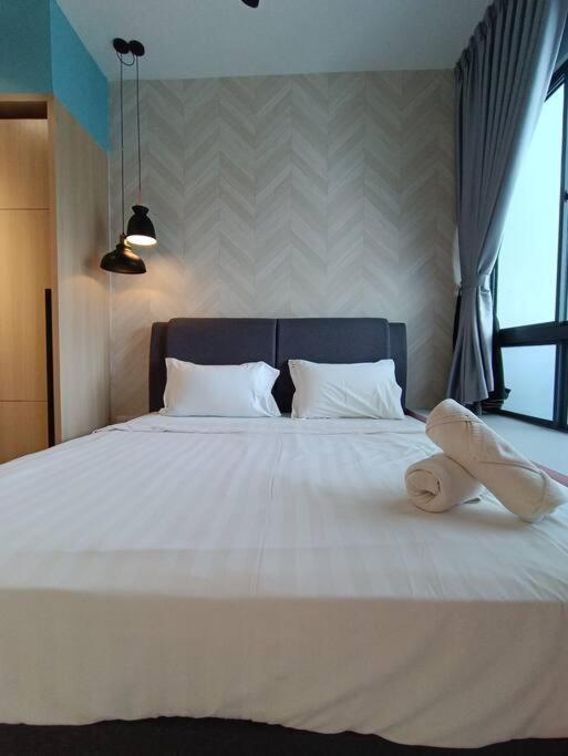 Apartemen Col18b Modern Infinity Pool Klcc Balcony View